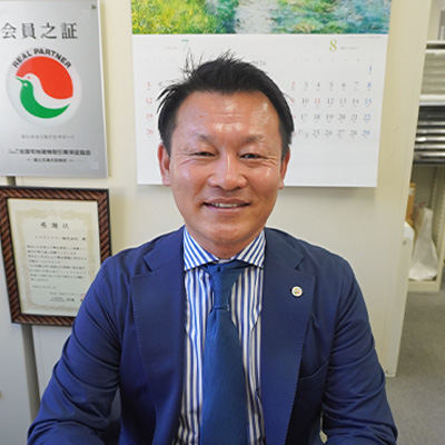 代表顔写真